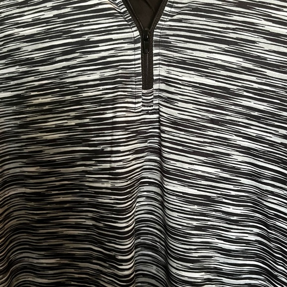 Zone Pro Monochrome Striped Top 1x - Picture 2 of 4